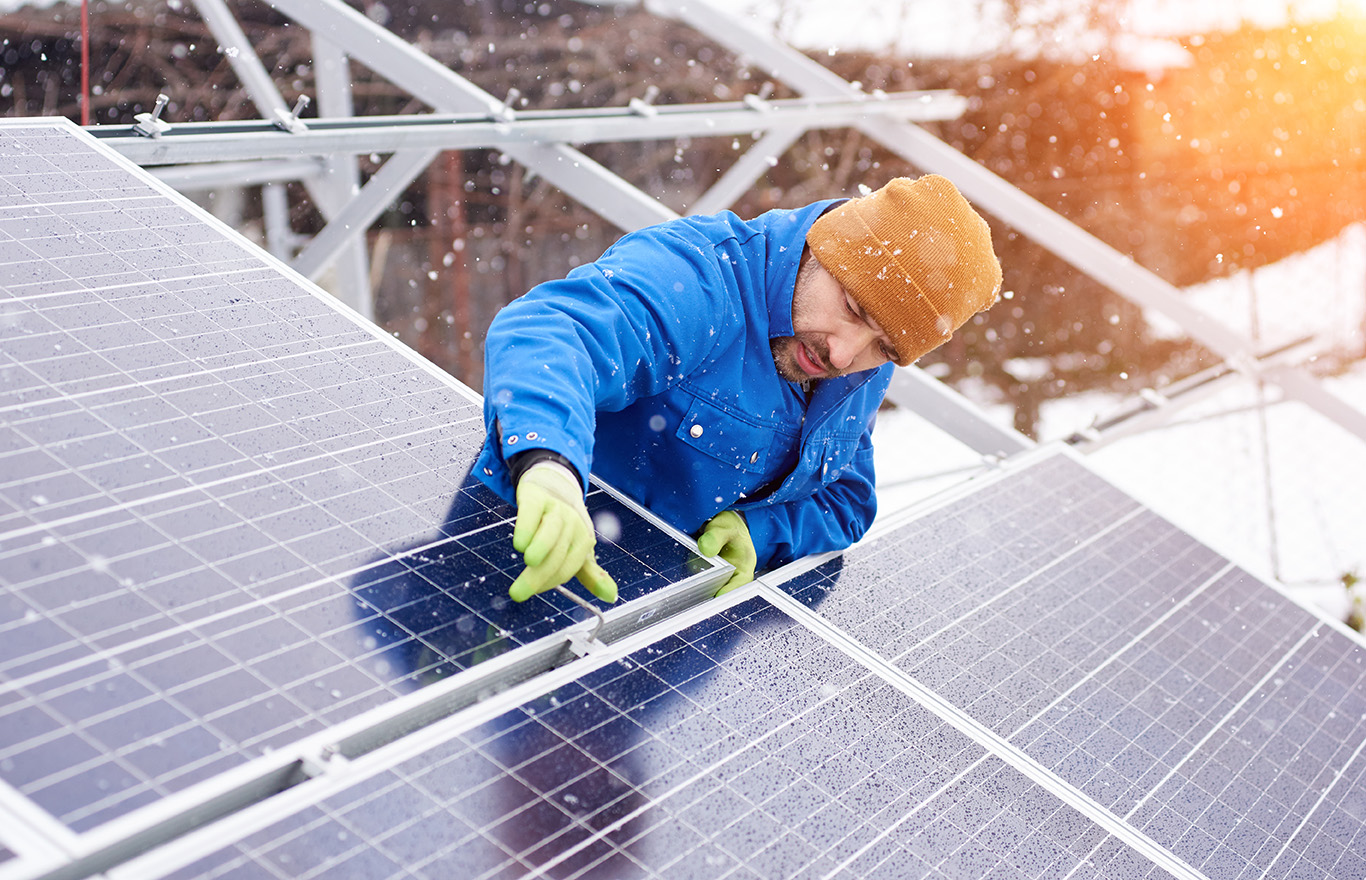 Fotovoltaico in inverno: tutto ciò che serve sapere sull’energia solare nei mesi freddi